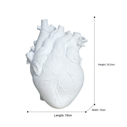 White anatomical heart vase with shpping to UK